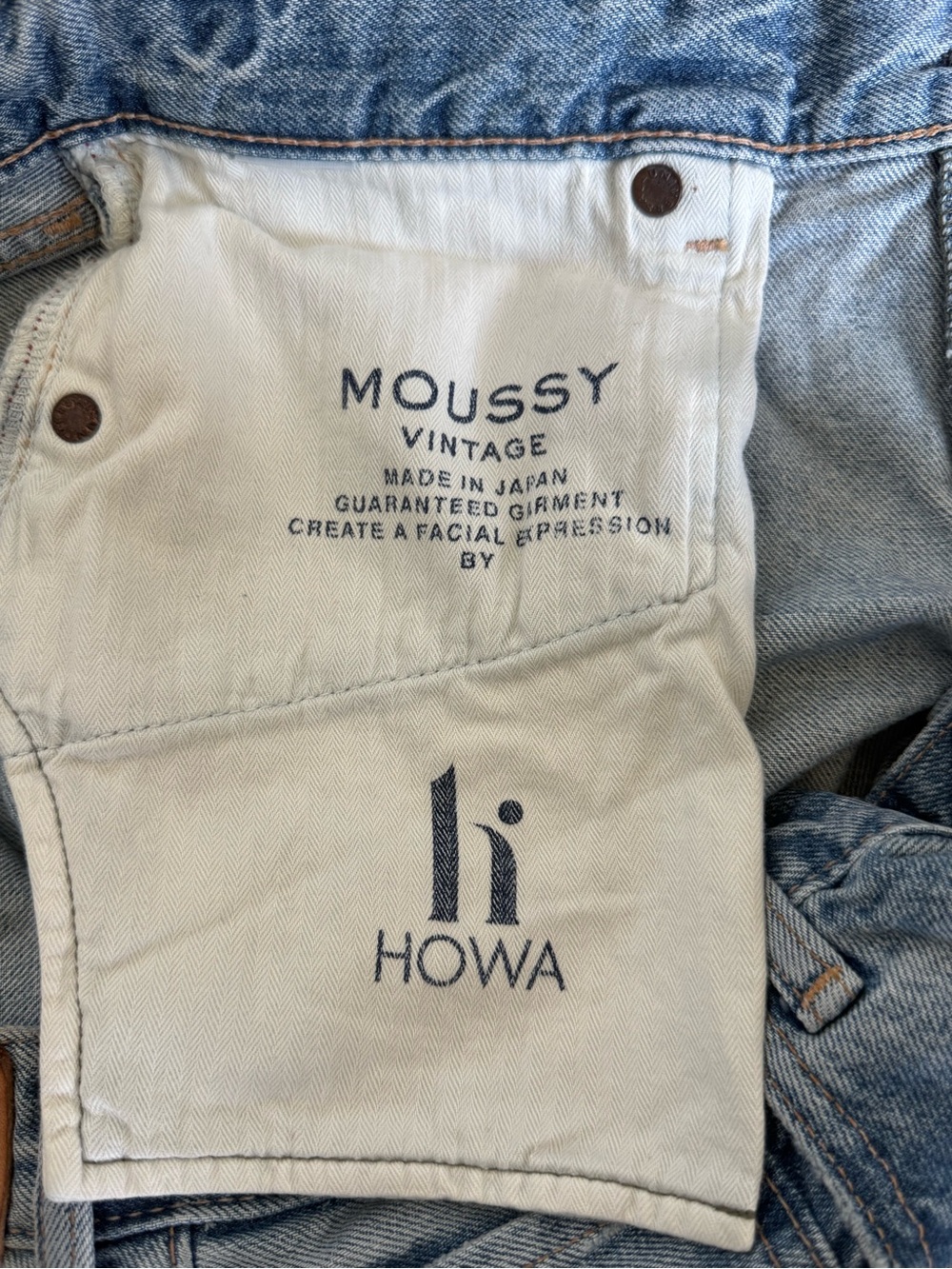 MOUSSY Light Wash Distressed Denim Cutoff Shorts Button-fly size 30/31 - Picture 5 of 7